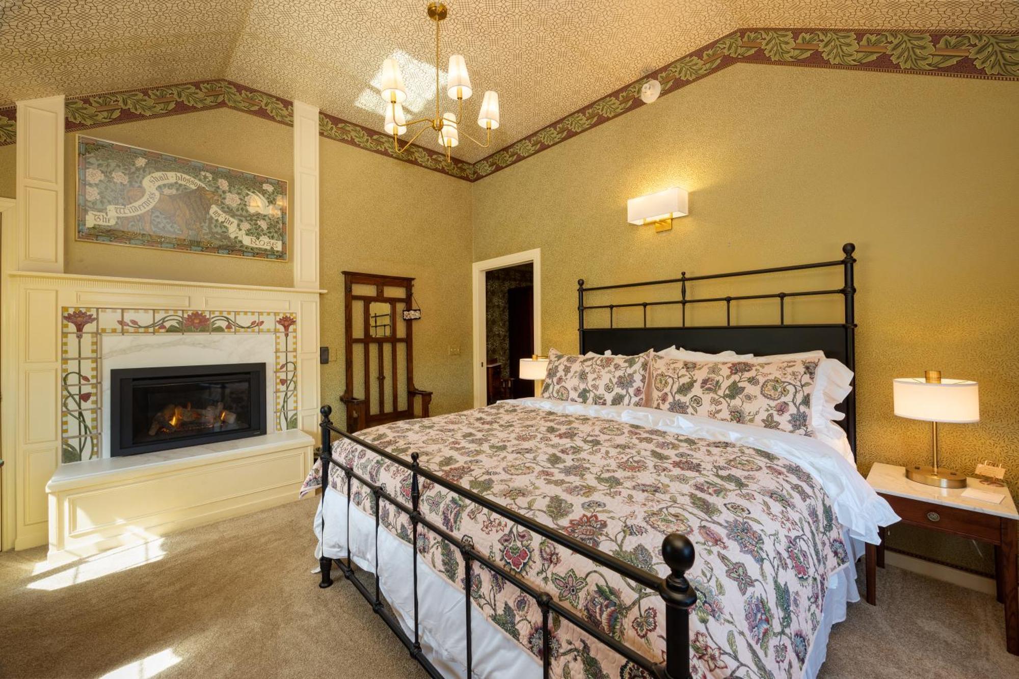 King Suite,1546852321:JPEG